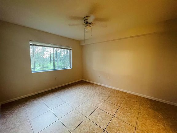 4th image of 171 SW Palm Dr APT 206