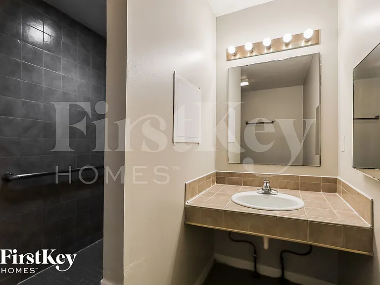 5607 Northport Dr — Photo 11