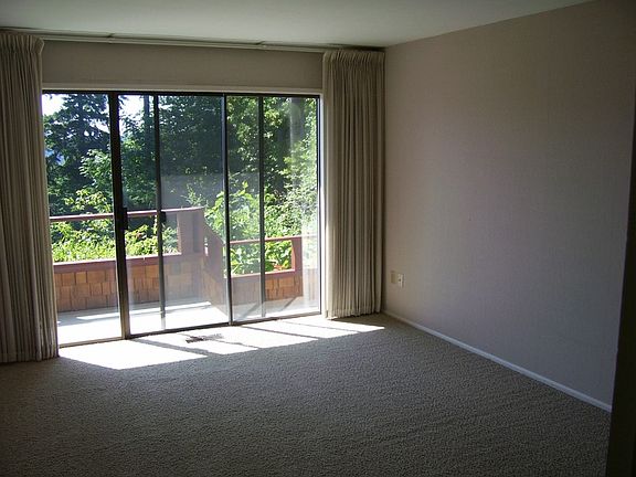 3rd image of 2929 200th Ave SE