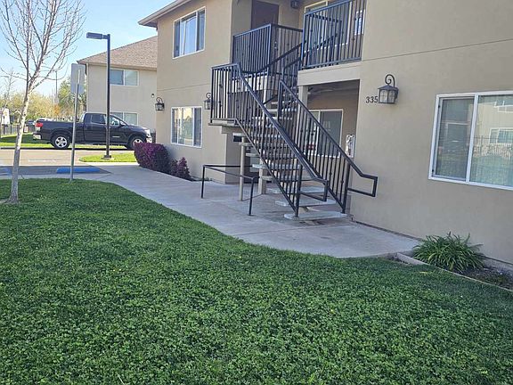 3rd image of 3343 Lerwick Rd #2