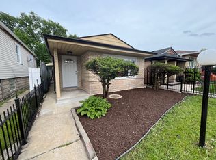 9941 S La Salle St, Chicago, IL 60628