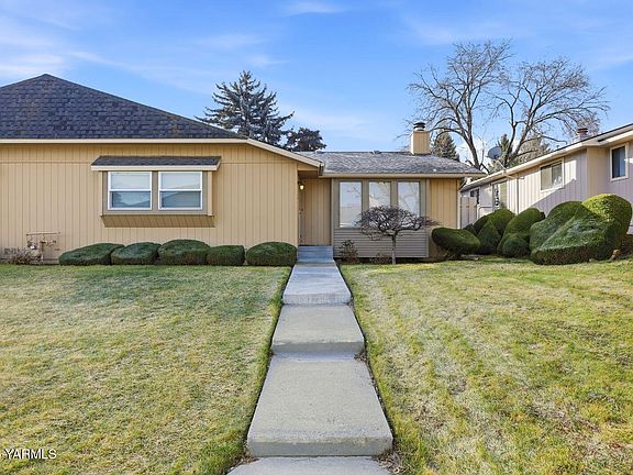 2nd image of 3111 Ponderosa Pl #12