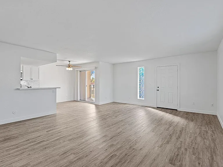 740 E Joan D Arc Ave — Photo 4
