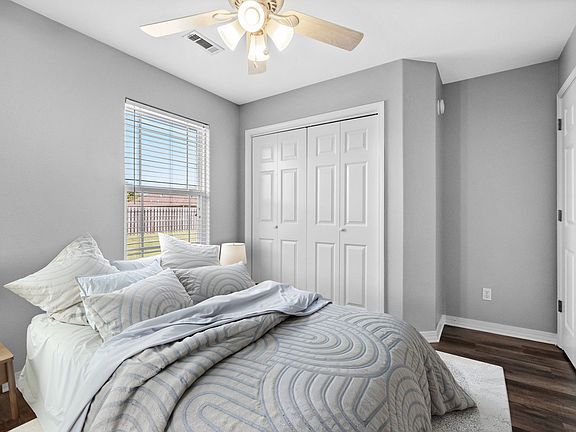 5th image of 321 Coopers Farm Rd