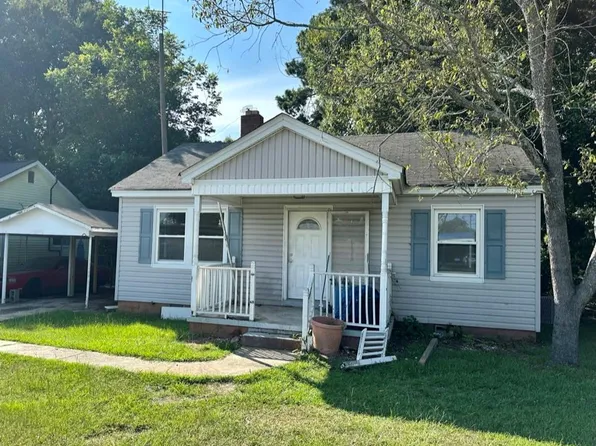 813 Durst Ave E, Greenwood, SC 29649