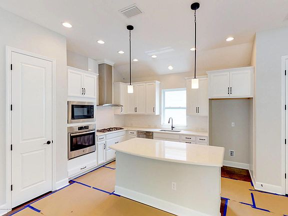 2nd image of 24 Campfield Ln