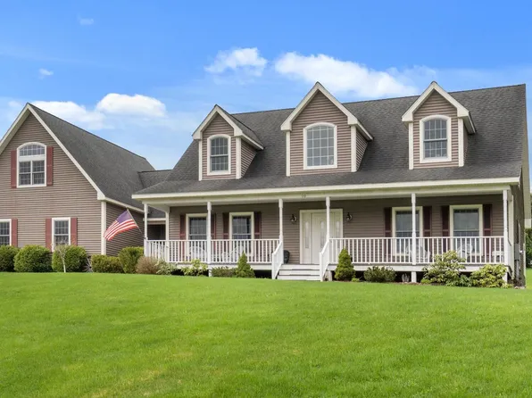 110 Fox Run, Lee, MA 01238