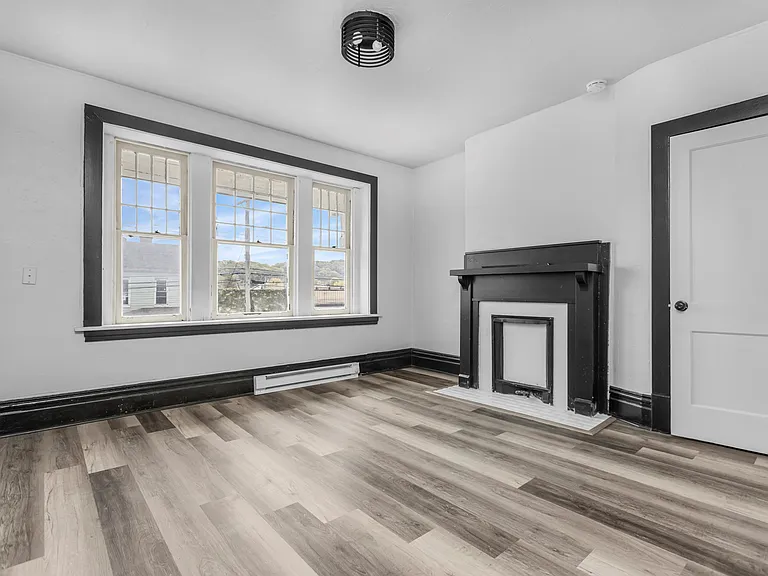 1112 1/2 Chartiers Ave #1112-1/2 — Photo 4