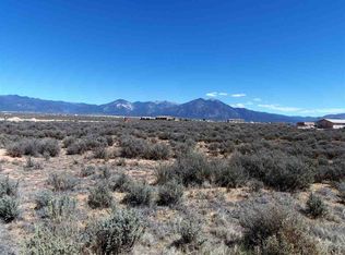 25 Baca Rd, El Prado, NM 87529