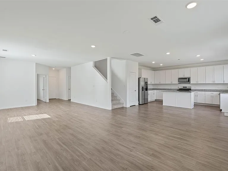 229 Seven Pines Dr — Photo 3