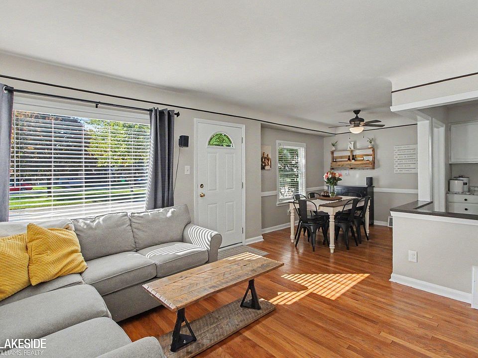 2013 E 4th St, photo 8