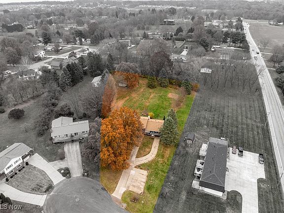 2nd image of 4529-4533 Camelot Cir