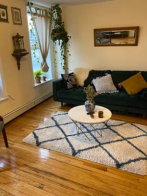 Rented by H L Dynasty Real Estate Corp | media 25