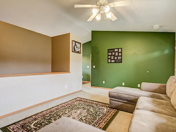 3rd image of 13444 Becker Ct NE