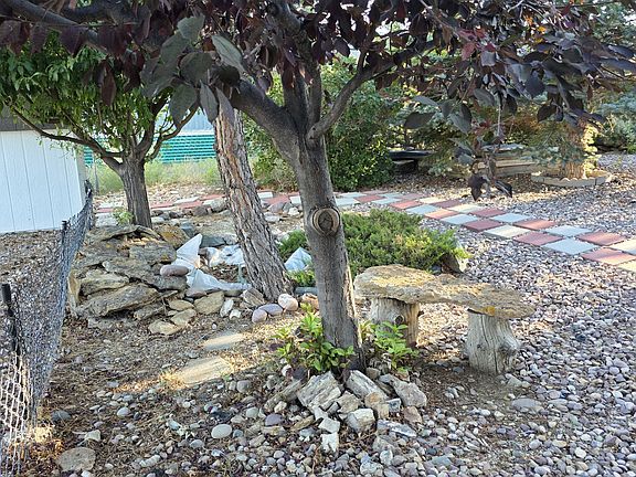 3rd image of 110 Steamboat Dr