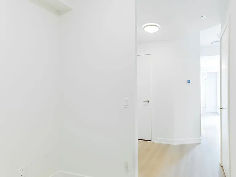 15 Ellerslie Ave #2508 — Photo 17