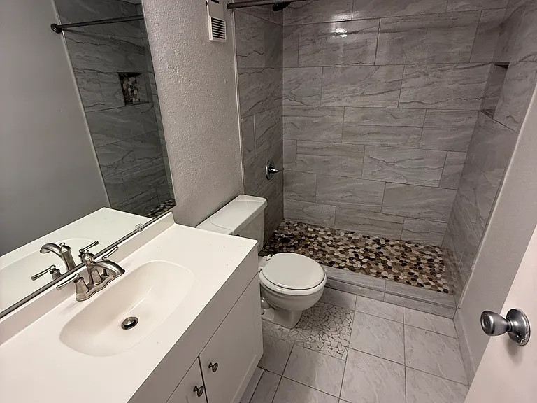 12905 Woodforest Blvd #301 — Photo 9
