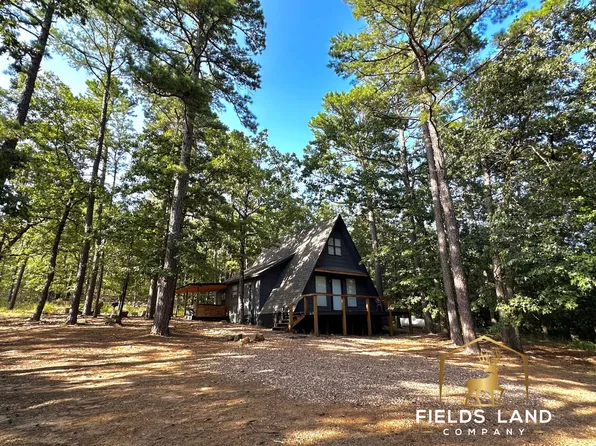 31110 Pocohontas Rd, Wister, OK 74966