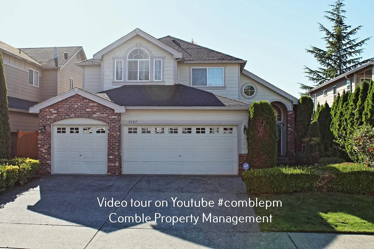 4 bed, 2.5 bath, 2520 sqft, $3,650 — Photo 1