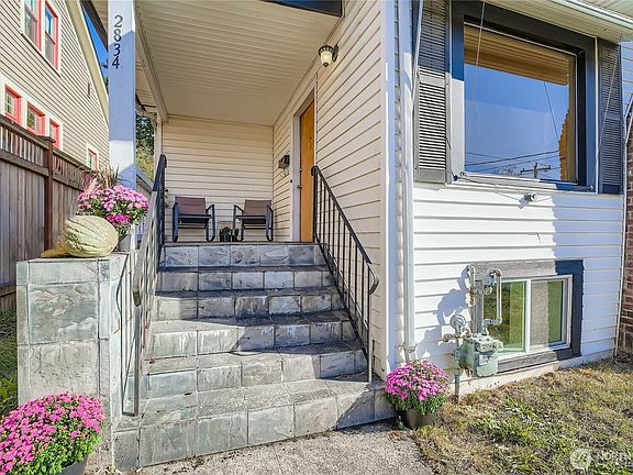 2nd image of 2834 30th Avenue S