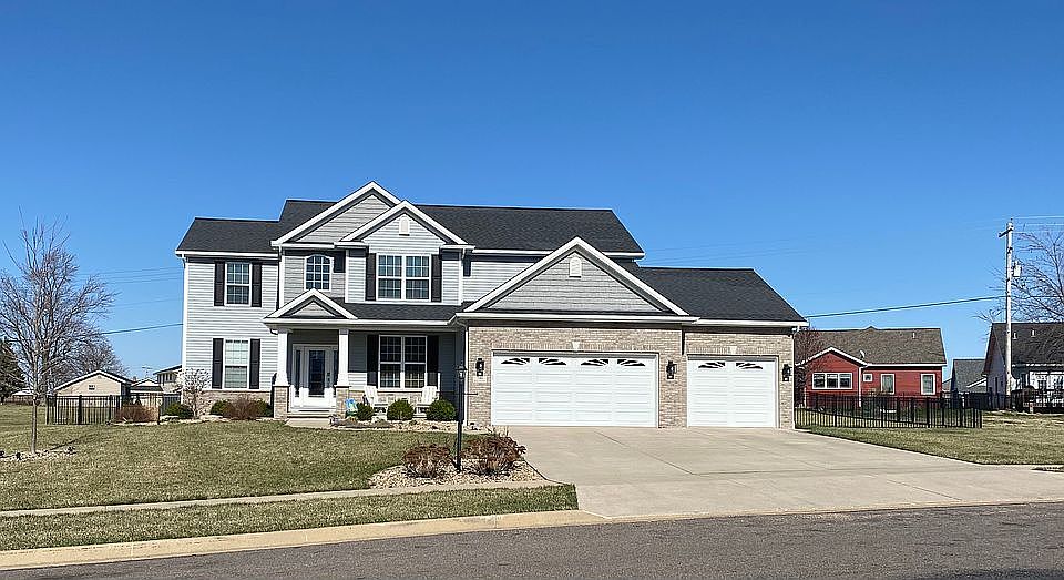 700 Wellington Dr.