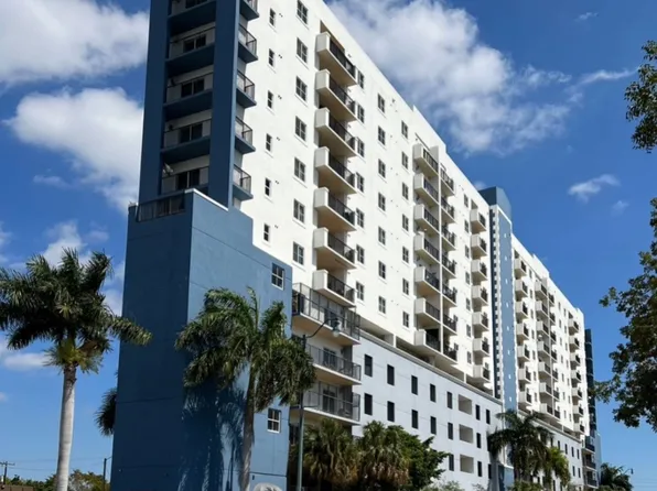 6357 SW 8th St #708, Miami, FL 33144