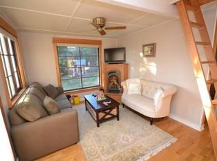 3061 Hughtaylor Ln, Clinton, WA 98236