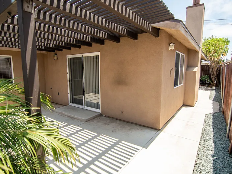1181 Florida St — Photo 3