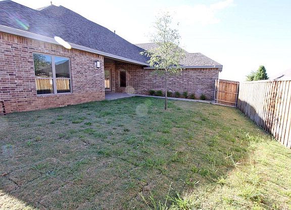 4th image of 6012 Clarewood Dr