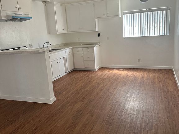 4th image of 1321 Burwood St #2
