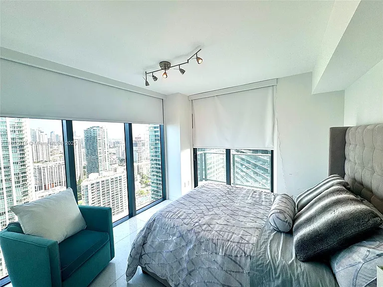 3131 NE 7th Ave #3901 — Photo 22
