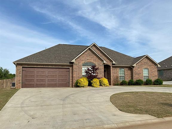 2nd image of 302 Jay Ln