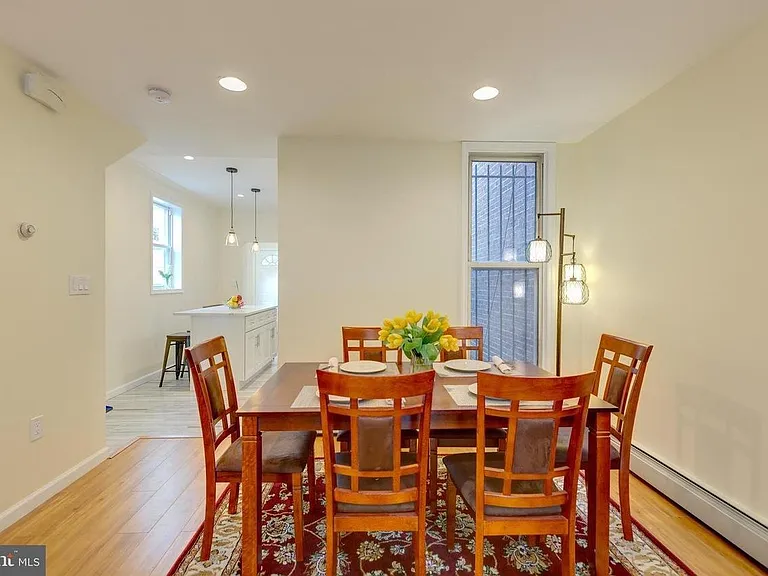1102 Trinidad Ave NE — Photo 6