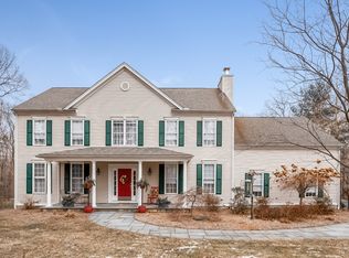 15 Stonegate Cir, Higganum, CT 06441