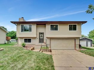 426 Laramie Trl, Lincoln, NE 68521
