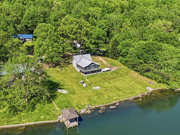 8th image of 18860 River Canyon Rd
