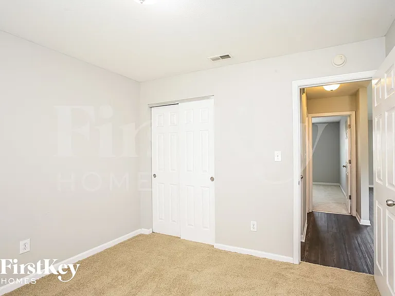 2635 Lullwater Ln — Photo 11