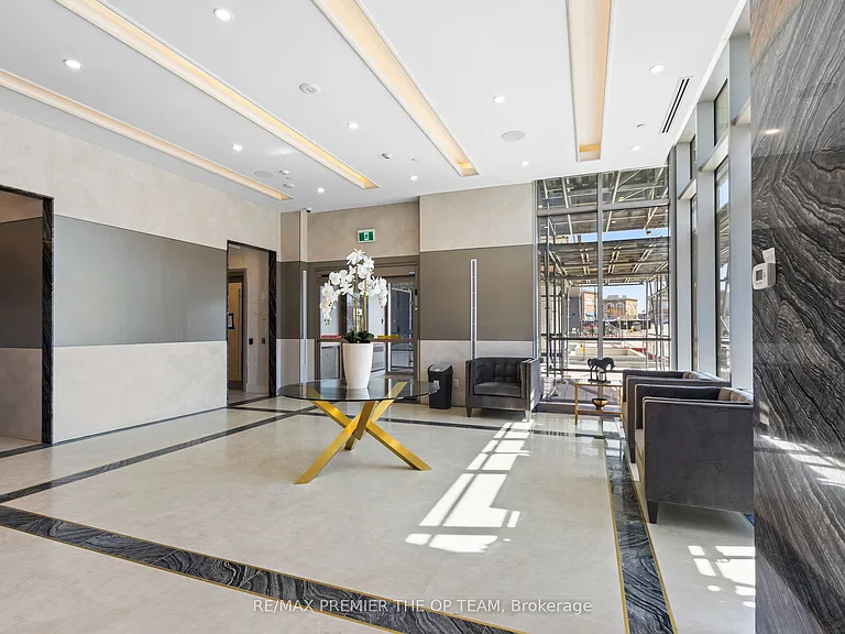 10 Gatineau Dr #817 — Photo 14