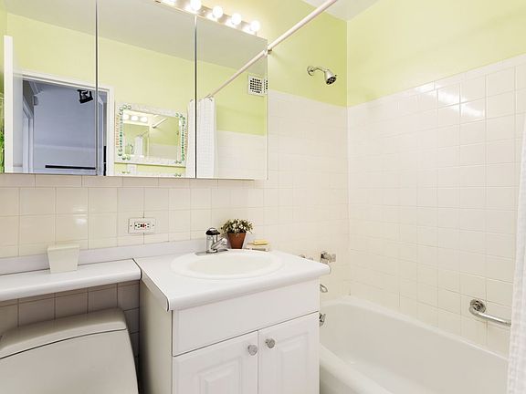 3rd image of 160 W End Ave APT 15U