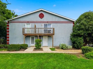 1141 Greenwood Cir #7F, Woodstock, IL 60098
