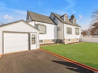510 Nassau St, Bellmore, NY 11710