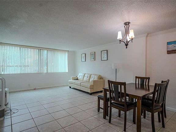 4th image of 9125 SW 77th Ave #103