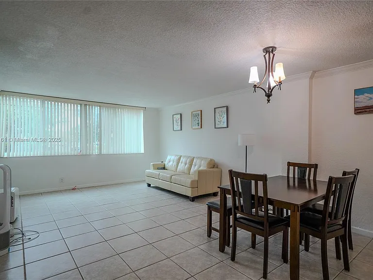 9125 SW 77th Ave #103 — Photo 4