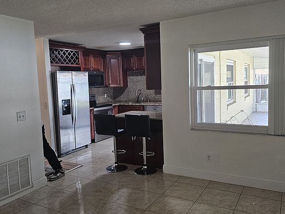 3rd image of 2511 Christine Dr