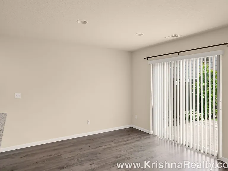 7443 NW 164th Ave — Photo 8