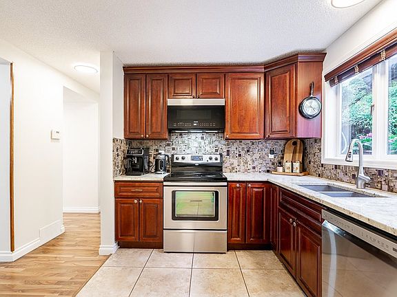 2nd image of 2995 Corona Dr