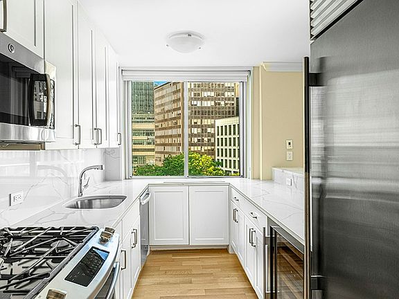 3rd image of 30 W 63rd St APT 7H