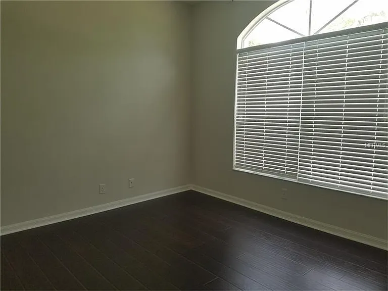 508 Cedar Woods Dr — Photo 10