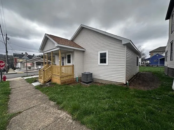 9 W Lincoln, Waynesburg, PA 15370