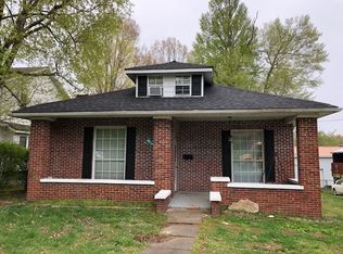 906 E Broad St, Central City, KY 42330